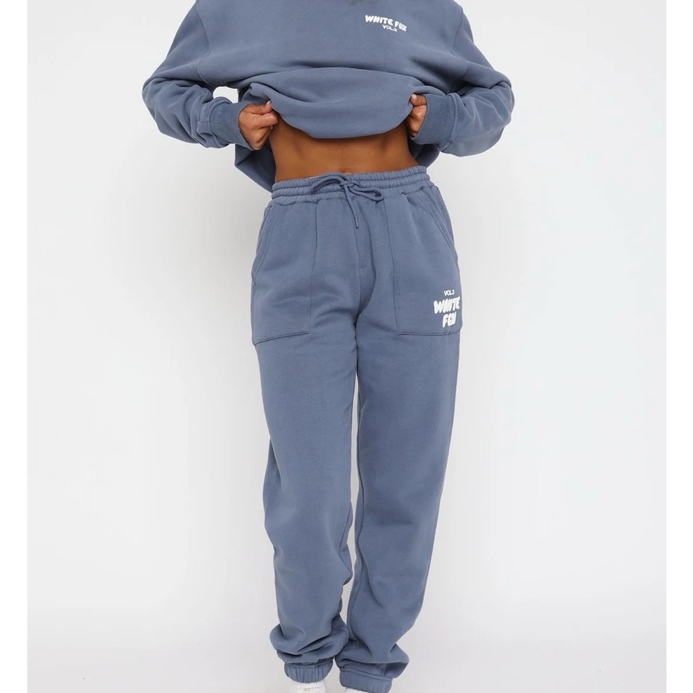 White Fox Boutique Slate Blue Jogger Pants brand new - Picture 2 of 3